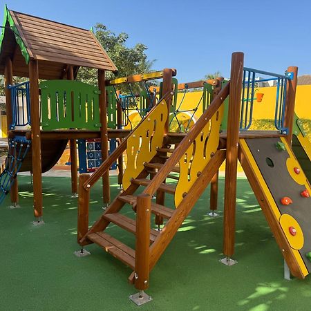 סומון Hotel Africa Queen מראה חיצוני תמונה