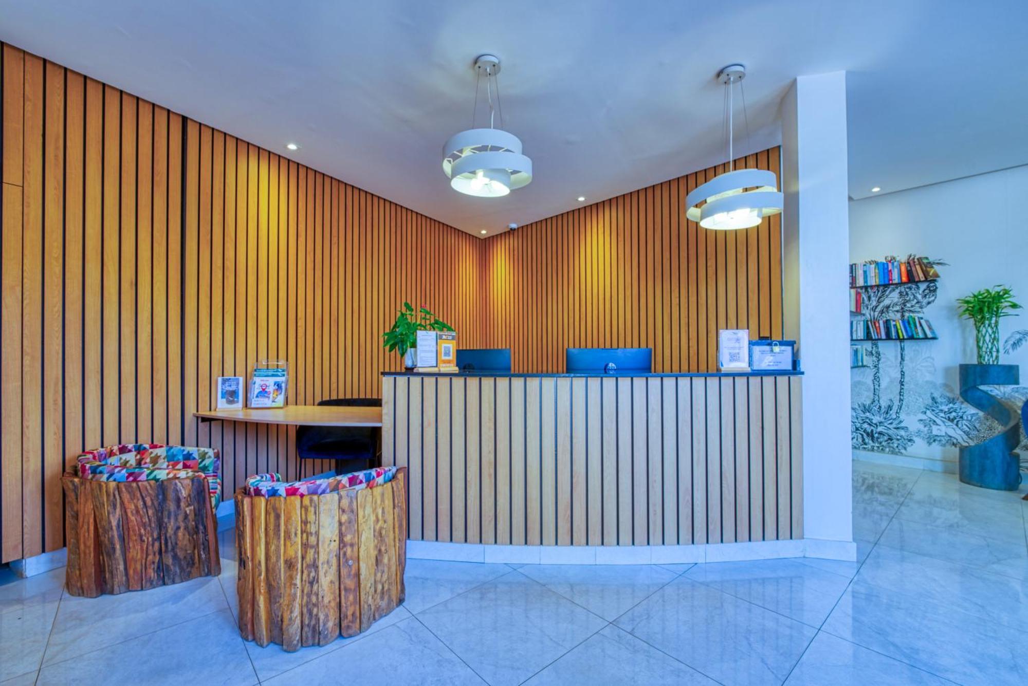סומון Hotel Africa Queen מראה חיצוני תמונה