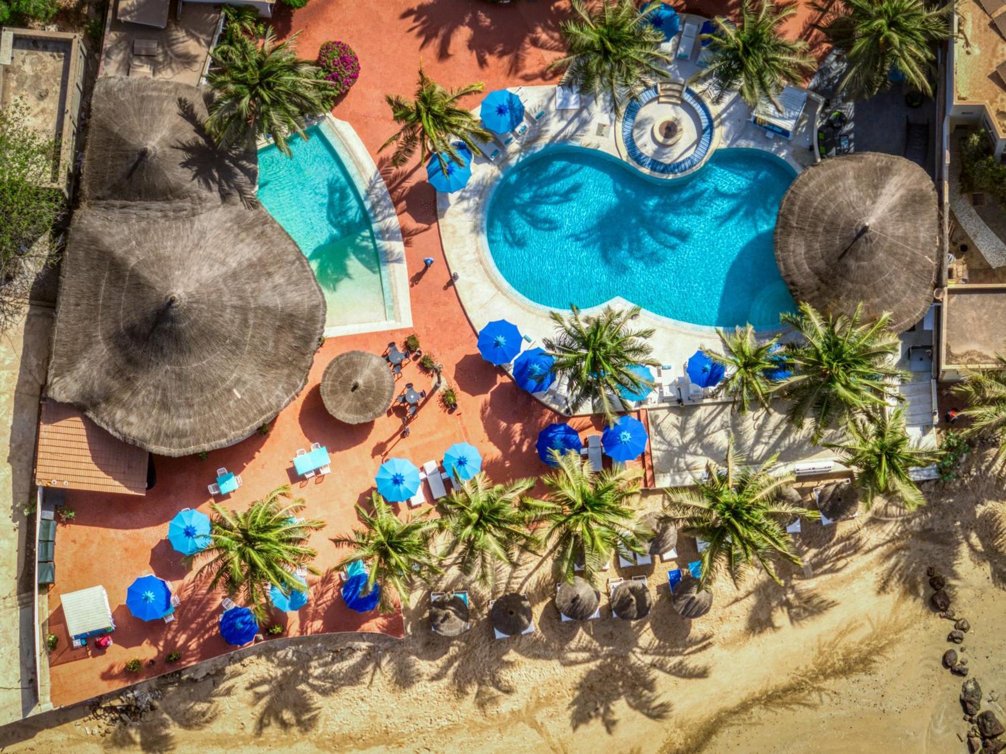 סומון Hotel Africa Queen מראה חיצוני תמונה