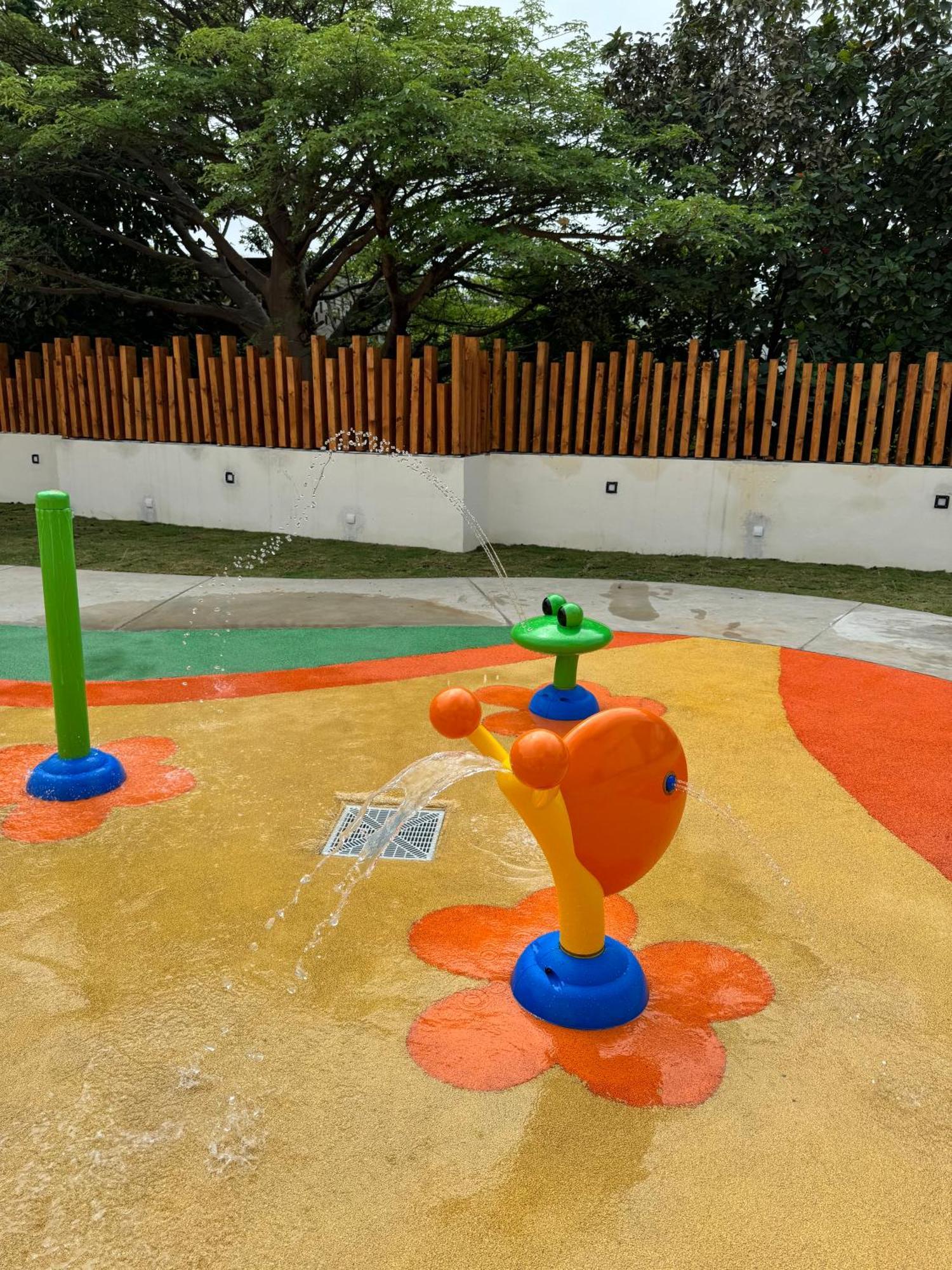 סומון Hotel Africa Queen מראה חיצוני תמונה